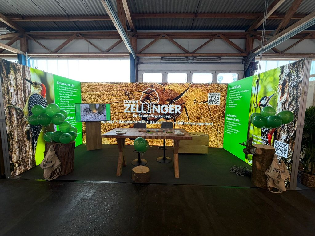 Messestand und Roll-Ups für Unternehmen